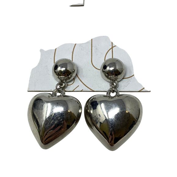 Urban Outfitters Dangle Drop Earrings Silver Tone Metal Hearts NEW - Picture 2 of 3